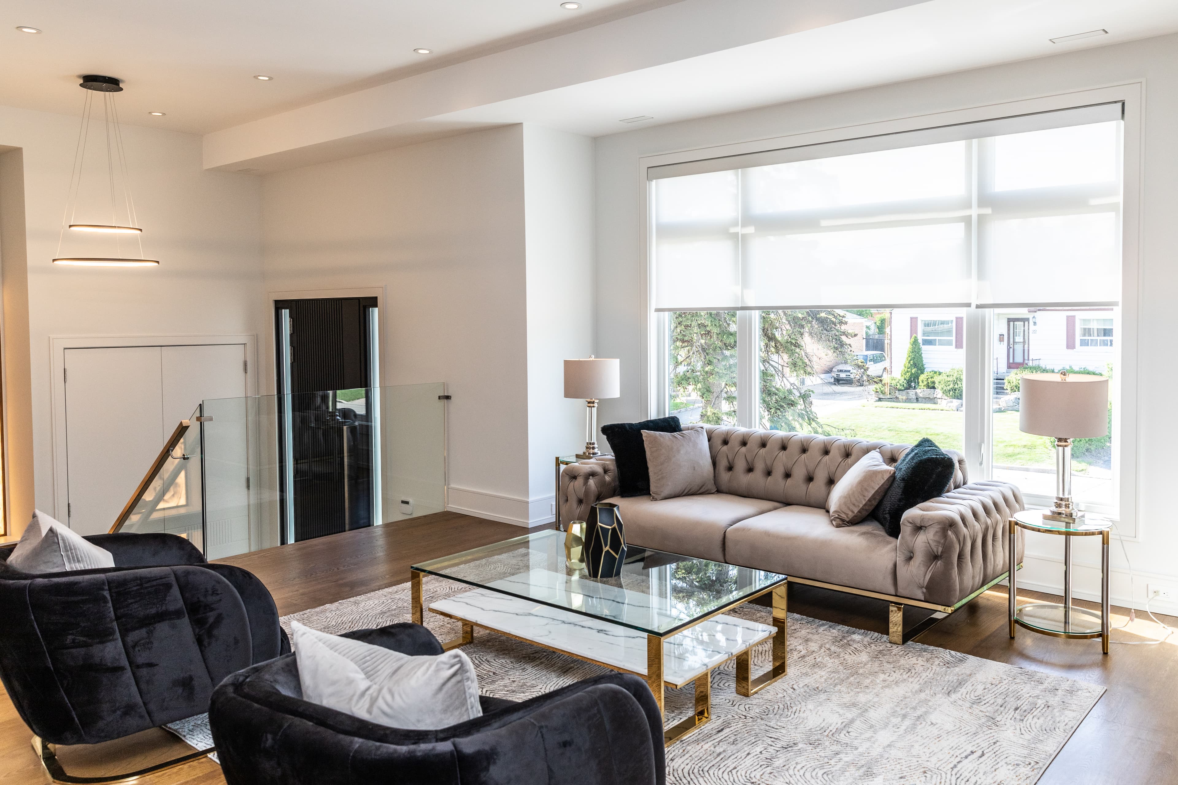 Terrace, second living area with large windows